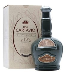 Cartavio Aniversario 12y v keramické lahvi  0.7l